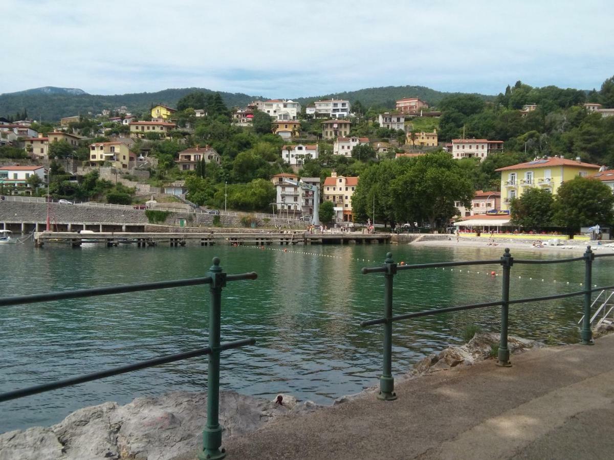 Villa Zajednica Icici Luaran gambar